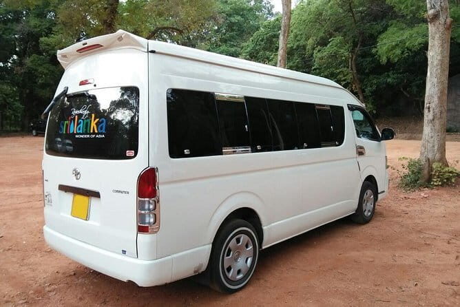 Colombo Airport (CMB) to Castle Hill Guest House Private Transfer - A Detailed Look at the Transfer Experience