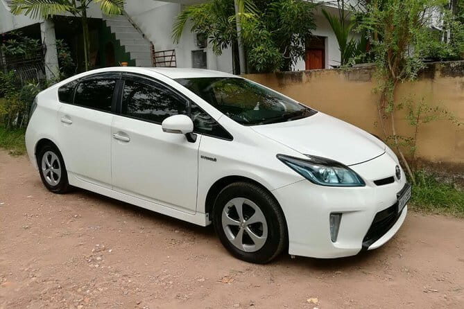Colombo Airport (CMB) to Citrus Hikkaduwa Private Transfer - An In-Depth Look at the Colombo to Hikkaduwa Transfer Experience