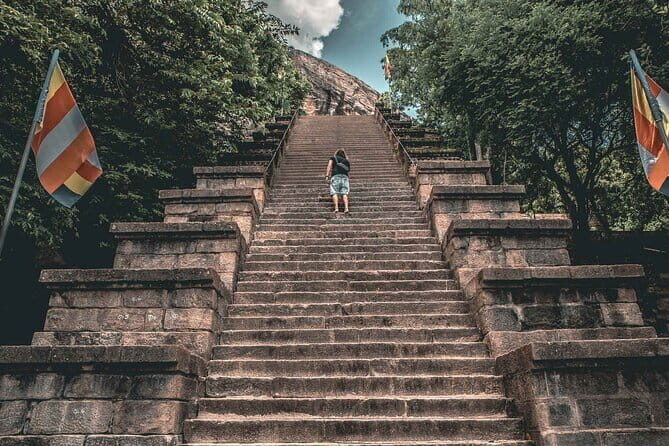 Colombo to Dambulla Shuttle & Yapahuwa Historical Exploring - Key Points