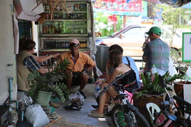 Colors of Damnoen Saduak from Bangkok - The Sum Up