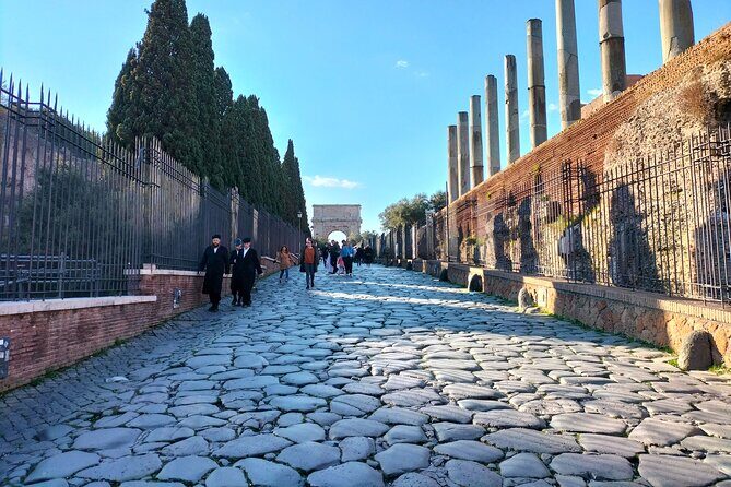 Colosseum Private Tour - Walking Through the Historic Landmarks