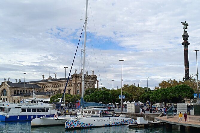 Columbus Monument Access With Barcelona Seaside Guided Tour - The Guides: Enthusiasm and Expertise