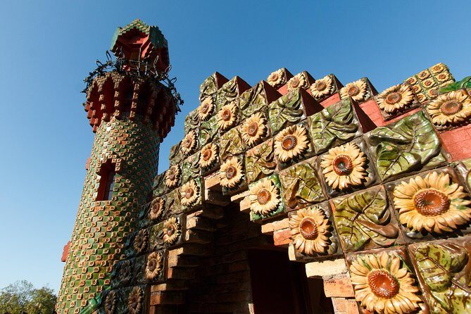Comillas, Modernism & Gaudi with entrance tickets -small groups - The Practical Side: Transportation, Timing, and Group Size
