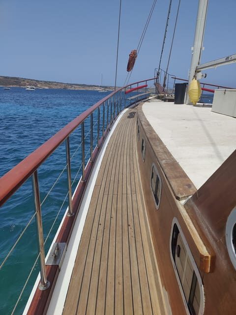 Comino Island , Blue lagoon, Crystal Lagoon & Gozo & Caves - Practical Details and Tips