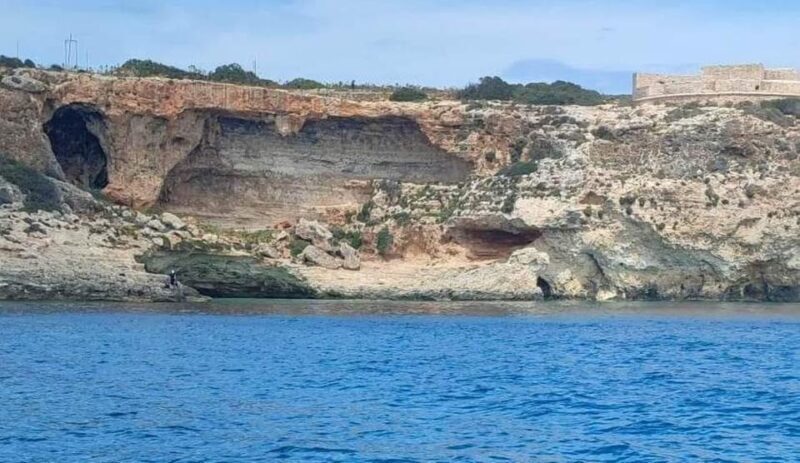 Comino: Private Boat Trips, Swimming stops and Caves Tours - FAQ