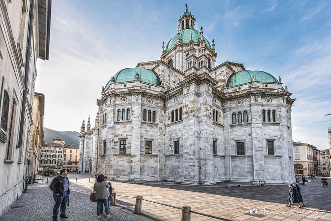 Como: 2-hour private walking tour - An Authentic Taste of Como in Just Two Hours