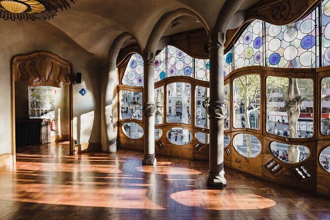 Complete Gaudi Tour: Casa Batllo, Park Guell & Sagrada Familia - An In-Depth Look at the Tour Experience