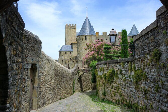 Complete Private Tour City and Castle of Carcassonne - Exploring the Itinerary in Detail