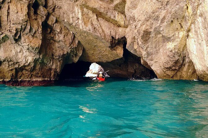 complete tour of the island of Capri by private boat - FAQs