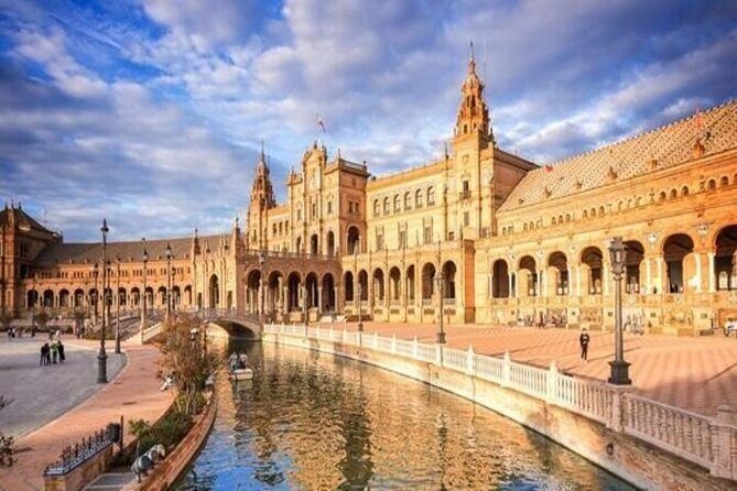 Complete tour to Seville with Tapas Route and hotel pickup - The Sum Up