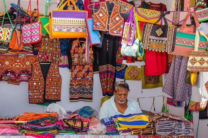 Connaught Place Tour Including Janpath Market and a Dosa at Saravana Bhavan - An In-Depth Look at the Connaught Place Tour