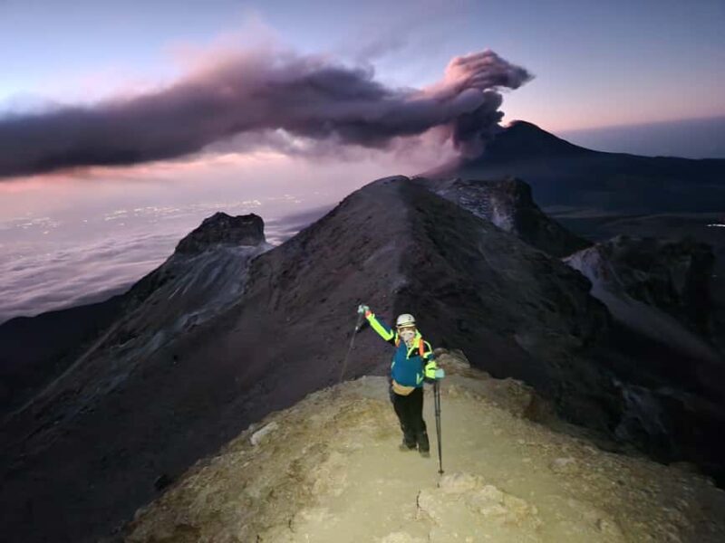 Conquer the summit of the Iztaccihuatl volcano - A detailed look at the Iztaccihuatl climb