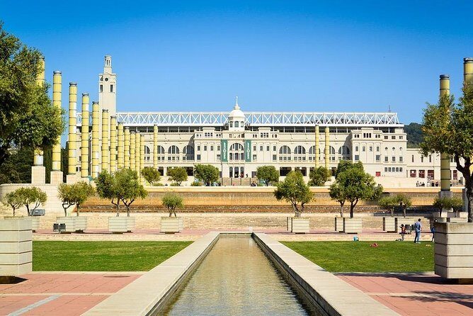Contrasts Barcelona Tour in a Small Group with Hotel Pickup - An In-Depth Look at the Contrasts Barcelona Tour