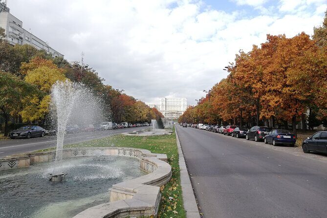 Contrasts of Communism - Small Group Walking Tour in Bucharest - An In-Depth Look at the Tour Experience