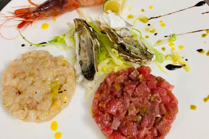 Cook, discover sights, taste food & wine with a chef in Syracuse - A Deep Dive into the Experience