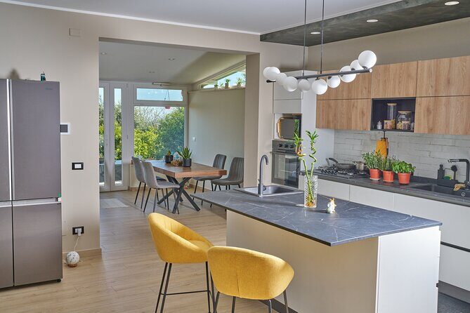 Cooking class in a villa with Palermo view - FAQs