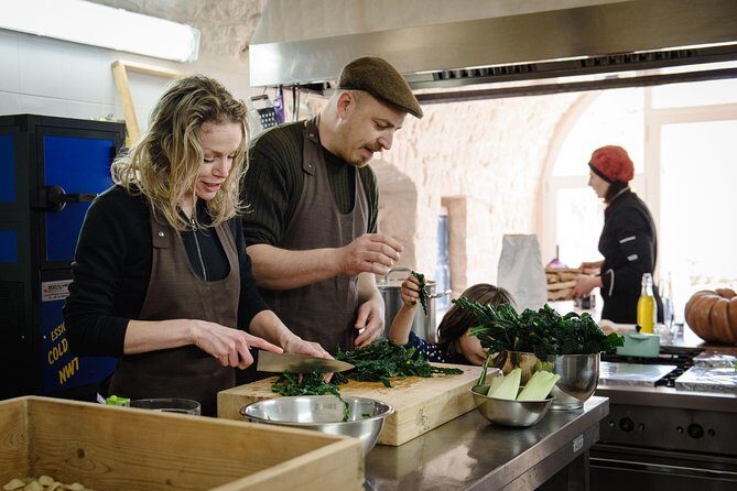 Cooking class: We prepare orecchiette with vegetables from the garden - Key Points