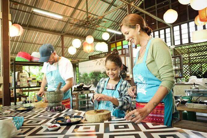 Cooking Class with Organic Farm in Chiang Mai at Mama Noi - Experience the Flavors of Thailand with a Cooking Class at Mama Noi