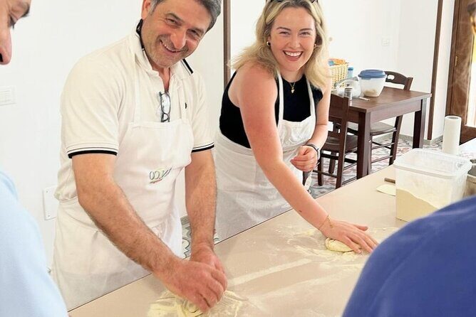 Cooking class with Pasta, mozzarella and Tiramisu with wine - Key Points