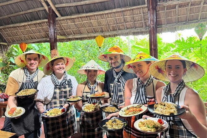 Cooking Class with Tra Que Eco Farm & Local Market Discovery - Who Will Love This Experience?