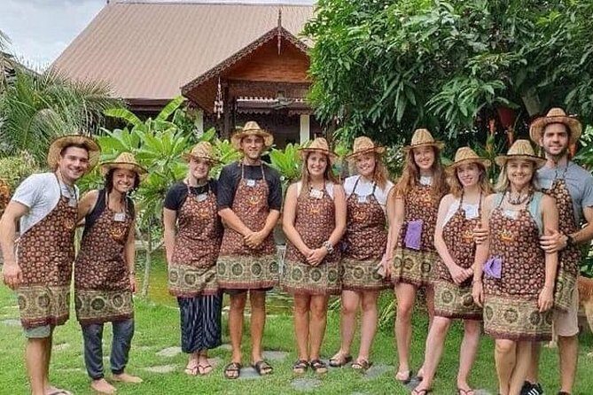 Cooking Evening Class Chiang Mai Visit Organic Garden and Market - Who Would Love This Tour?