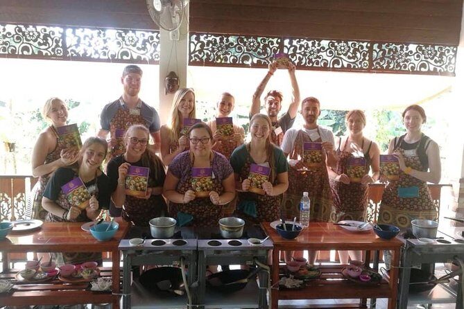 Cooking Morning Class Chiang Mai Visit Organic Garden and Market - Key Points
