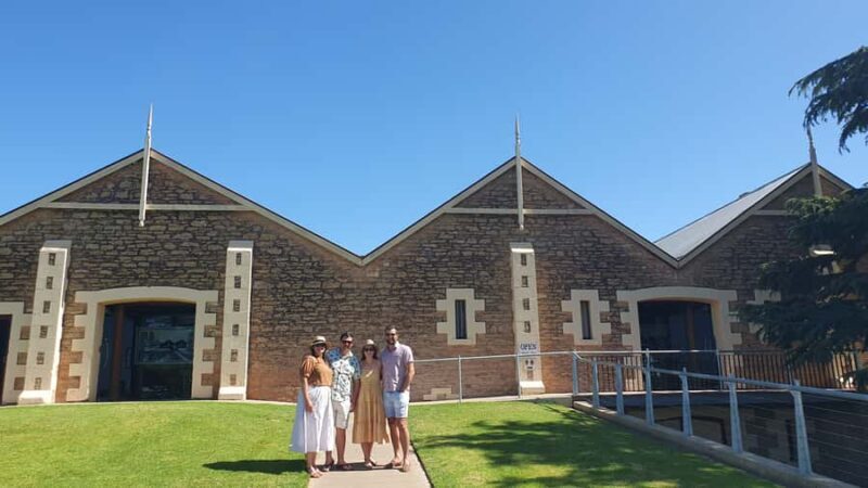 Coonawarra Highlights Wine Tour With Lunch - The Role of Food and Tastings