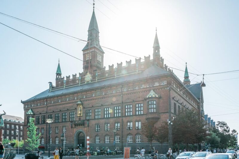 Copenhagen: 2-hour Old Town Private Walking Tour - Key Points