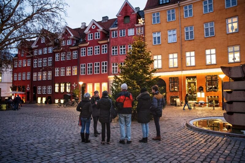 Copenhagen: Christmas Walking Tour with Treats and Drinks - What Past Participants Say
