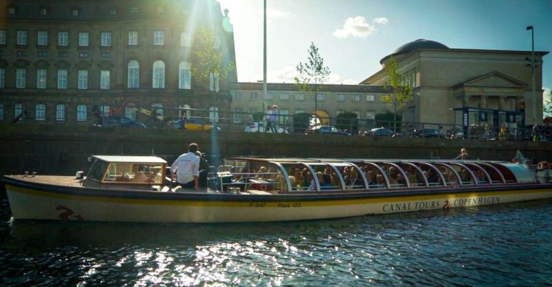 Copenhagen: Classic Canal Tour & The Harbour - FAQ