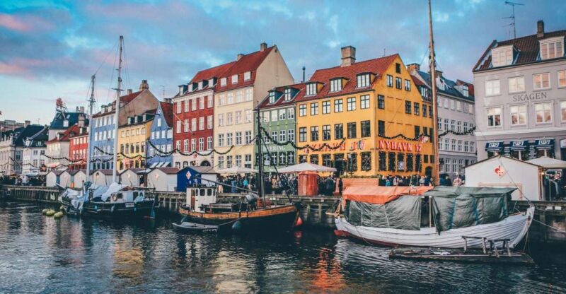 Copenhagen: Guided City Highlights Tour - Key Points