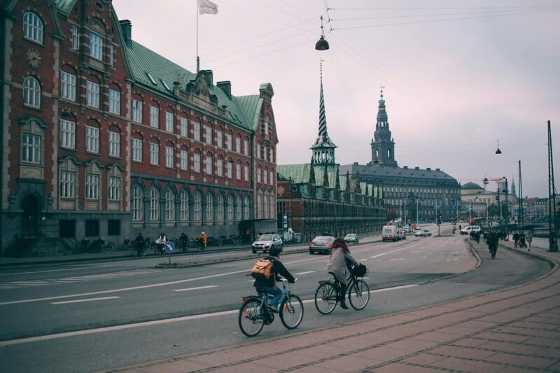 Copenhagen: Private Guided Bike Tour in French with Own Bike - Key Points