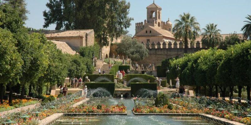 Córdoba: Mosque and Alcazar Private Tour with tickets - Value and Who It’s Best For