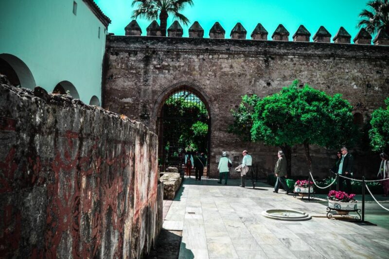 Córdoba: Mosque-Cathedral and Alcazar Tour - Authentic Experiences and What Travelers Say