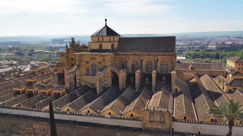 Córdoba: Mosque-Cathedral Guided Tour with Tickets Included - Key Points