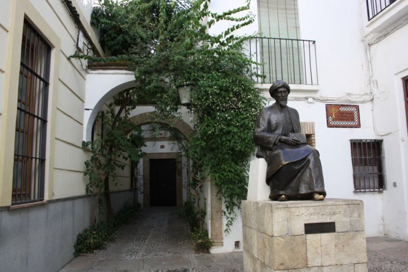 Córdoba: Mosque, Jewish Quarter and Alcázar 3-Hour Tour - Key Points