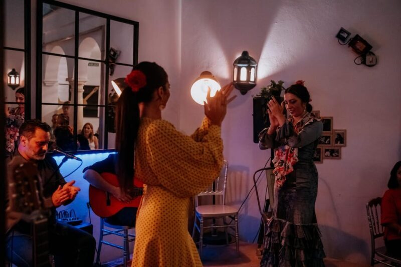 Córdoba: Tablao Flamenco at Doble de Cepa with Optional Meal - Key Points