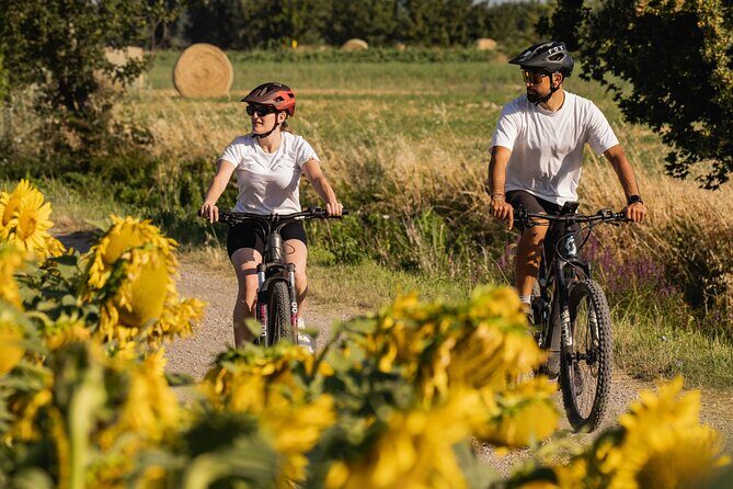 Cortona - Easy guided eBike tour around the Etruscan City. - The eBikes