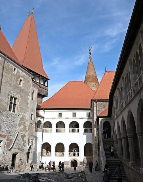 Corvin castle: 1 day car tour from Oradea - The Sum Up