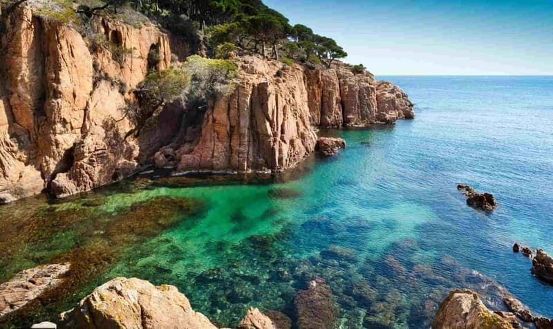 Costa Brava: A day of sailing, sun, and wine among picturesque coves - An In-Depth Look at the Costa Brava Sailing Experience