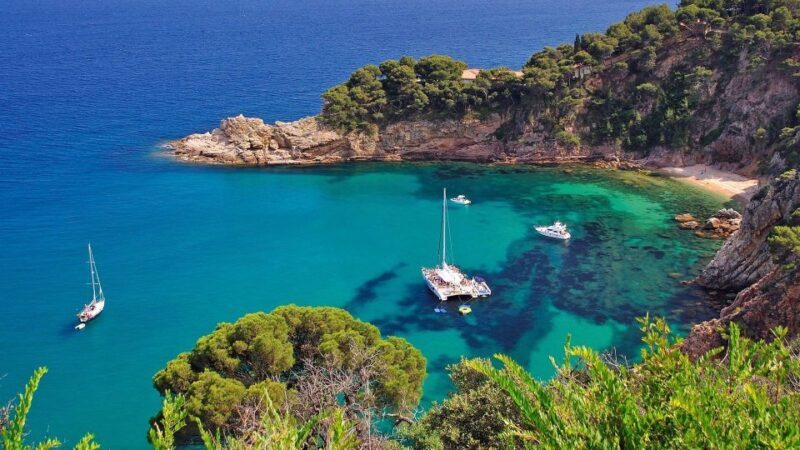 Costa Brava: Boat Ride and Tossa Visit with Hotel Pickup - Key Points