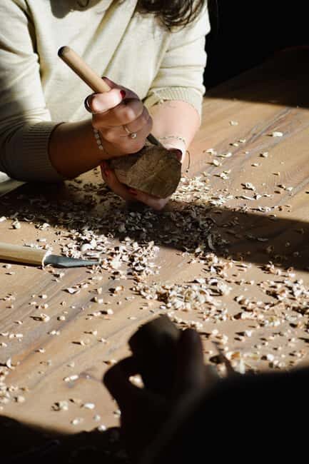 Cotignac: Wood Sculpture Studio - Key Points