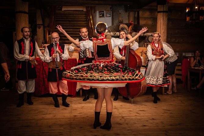 Cottage Style Evening with Folk Show and Traditional Feast from Krakow - Key Points