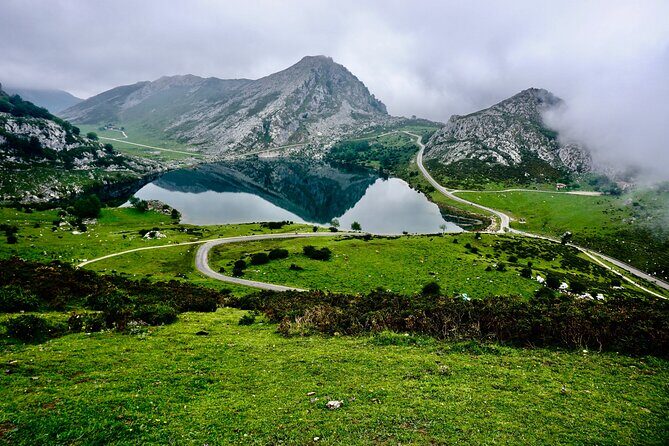 Covadonga Lakes, Sanctuary and Cangas de Onís from Santander - FAQs