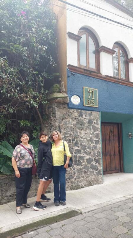 Coyoacán: A Tour of Coyoacán's Cinema, Arts, and Culture - Key Points