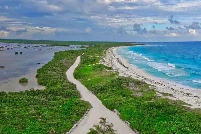 Cozumel Jeep Escape: Punta Sur Park, Jade Cavern & Snorkel - Transport and Group Size