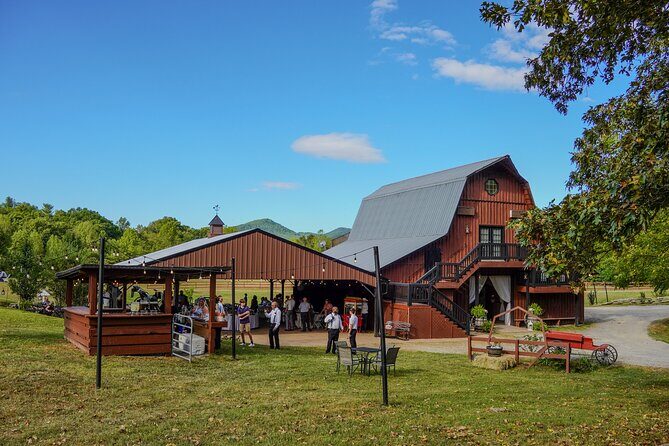 Cozy Farm Experience with Wagon Wheels and Acoustic Meal - The Meal and Live Entertainment