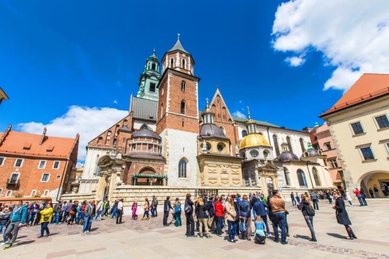 Cracow: Wawel Castle & Cathedral, Rynek Underground & Lunch - Key Points