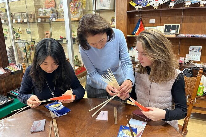 Craft Your Own Folding Fan with a Japanese Fan-Making Expert - An In-Depth Look at the Fan-Making Experience in Nagoya