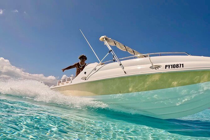 Crazy sea horse Bora Bora Comfortable boat, snorkeling and lunch - Introduction: Discover Bora Bora’s Lagoon with a Friendly, Fun Tour